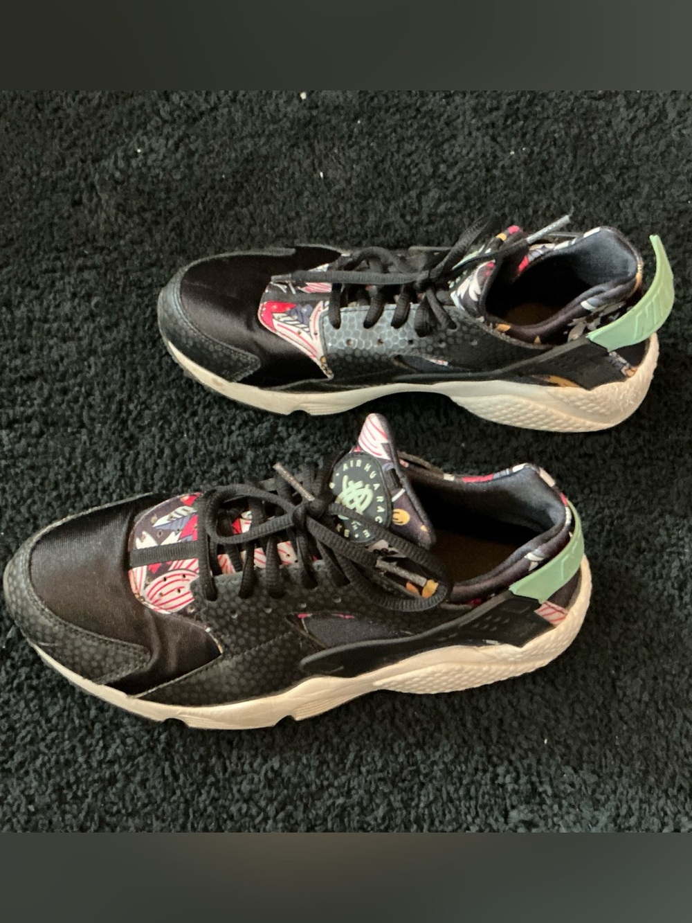 Nike Air Huarache Aloha Sneakers Black & Pink